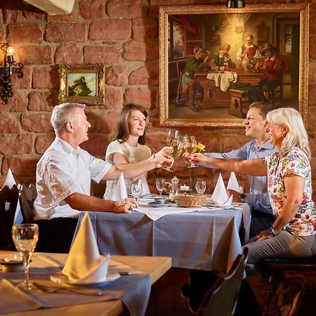 Hotel & Restaurant Burgschaenke Καϊζερσλάουτερν Εξωτερικό φωτογραφία